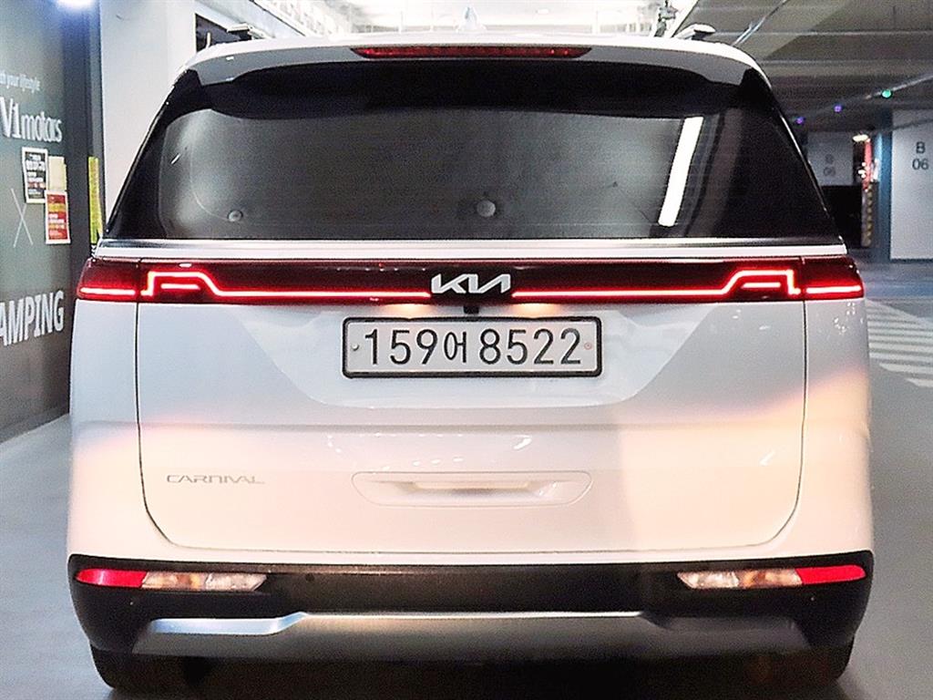 KIA Carnival - Vista 5