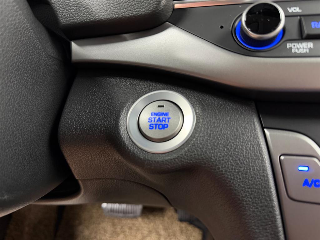 HYUNDAI Avante 2018 Azul - Importación desde Corea - HF Imports Iquique - Foto 13