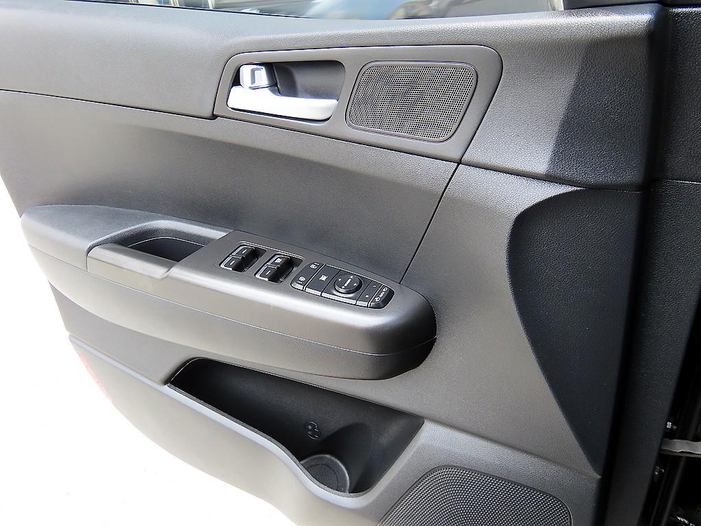 KIA Sportage - Vista 11