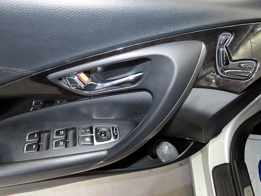 HYUNDAI Grandeur 2015 Plateado - Importación desde Corea - HF Imports Iquique - Foto 13