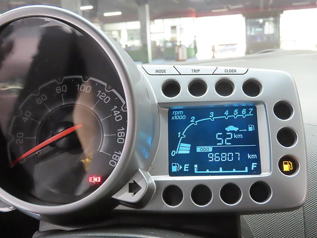 Chevrolet Spark - Vista 11