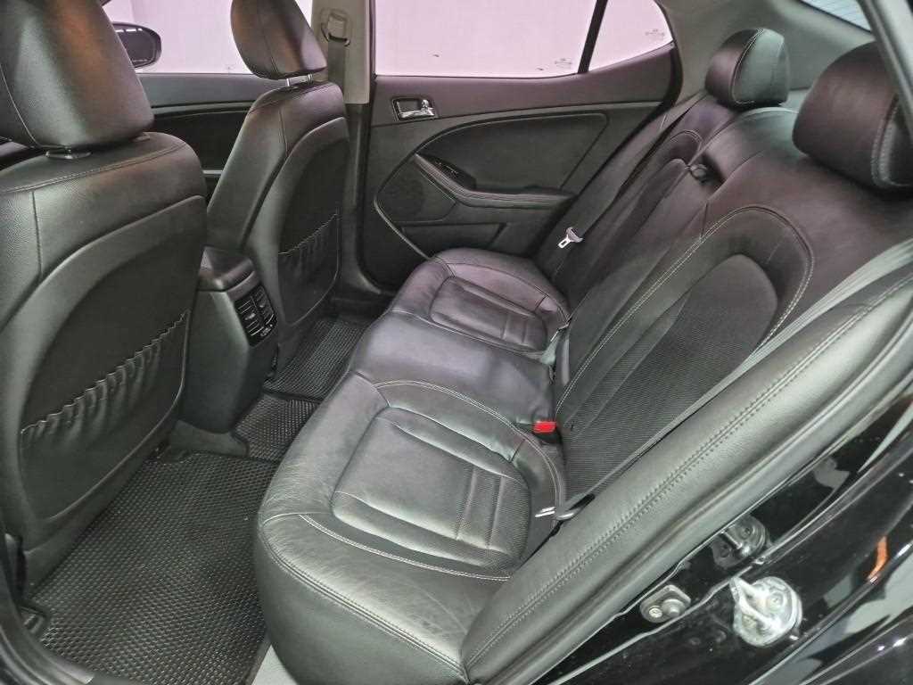 KIA K5 - Vista 12