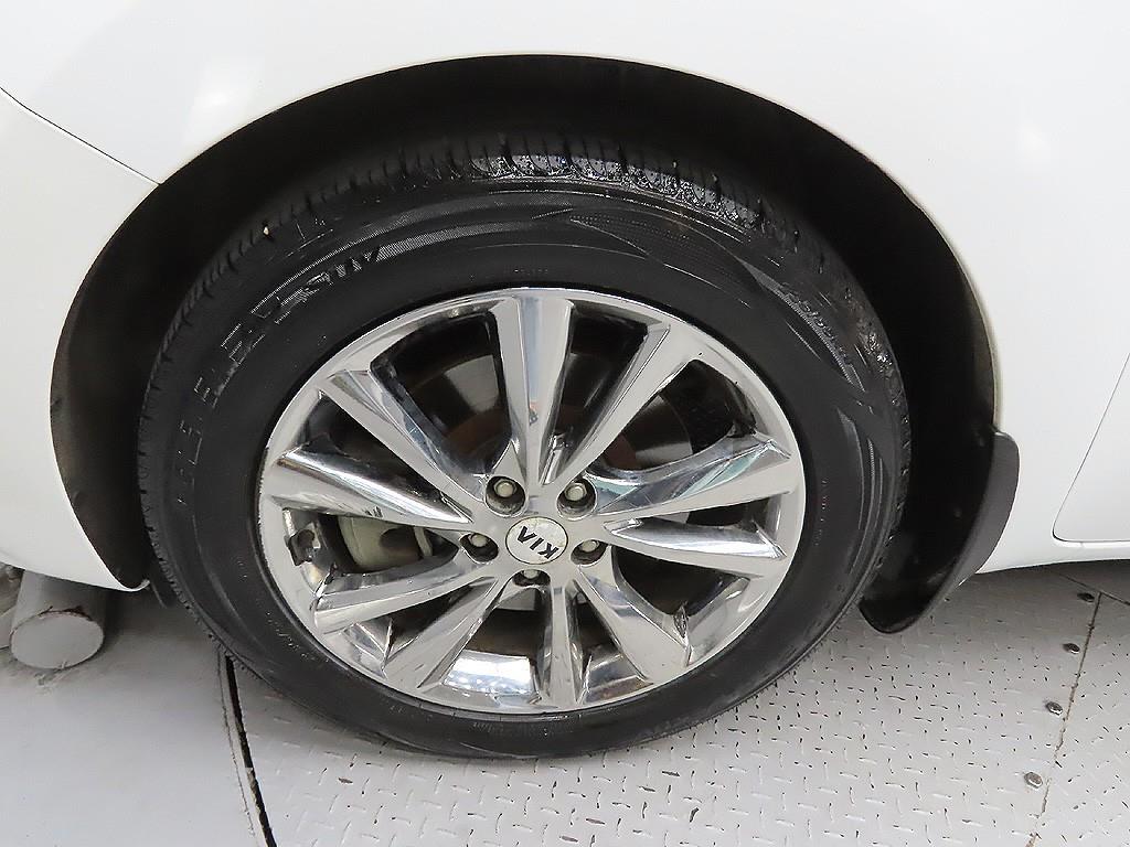 KIA Carnival - Vista 9