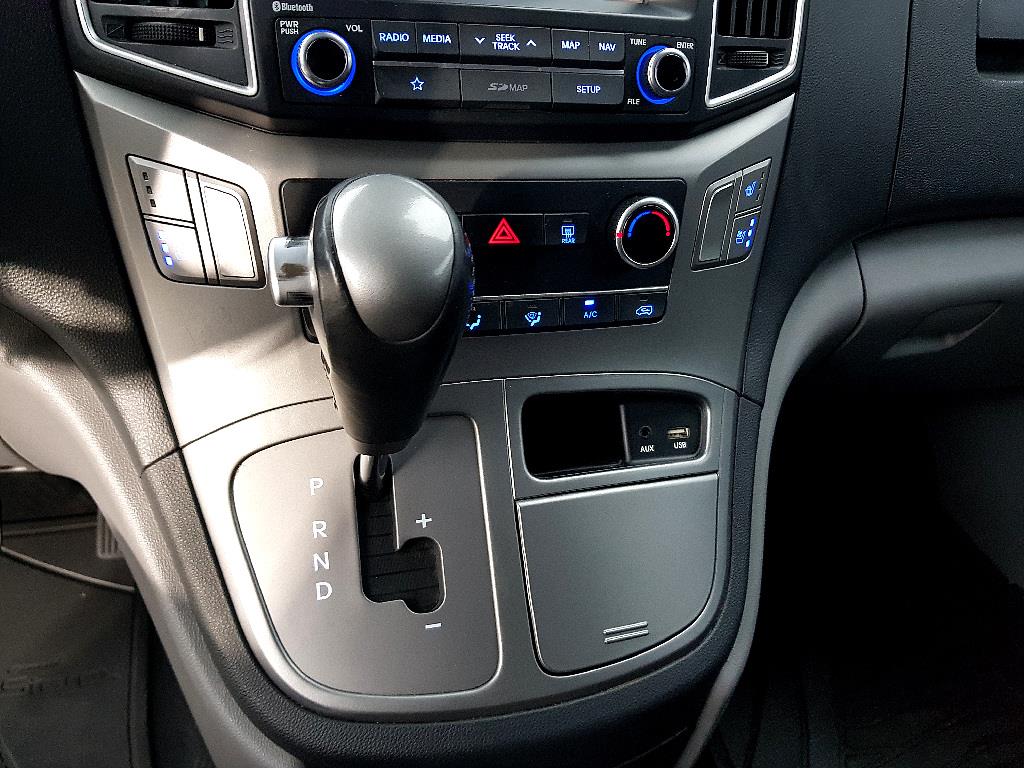 HYUNDAI Starex 2019 Gris - Importación desde Corea - HF Imports Iquique - Foto 14
