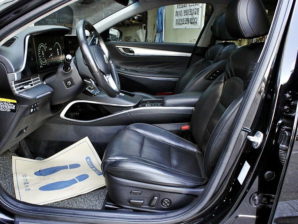 HYUNDAI Grandeur - Vista 9