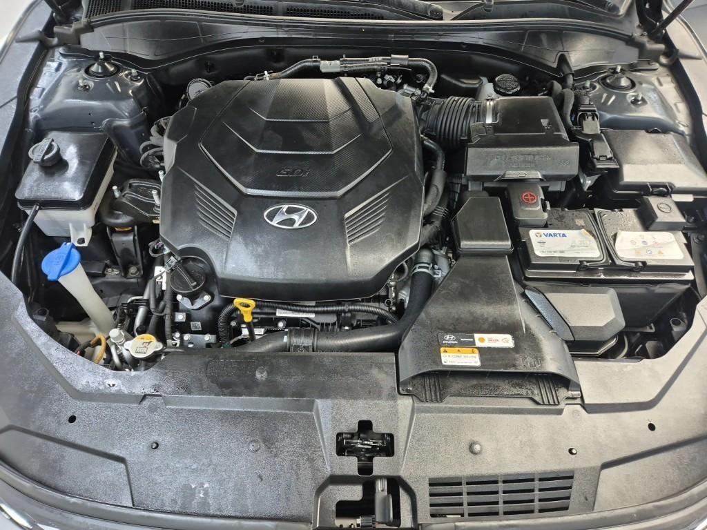 HYUNDAI Grandeur - Vista 5