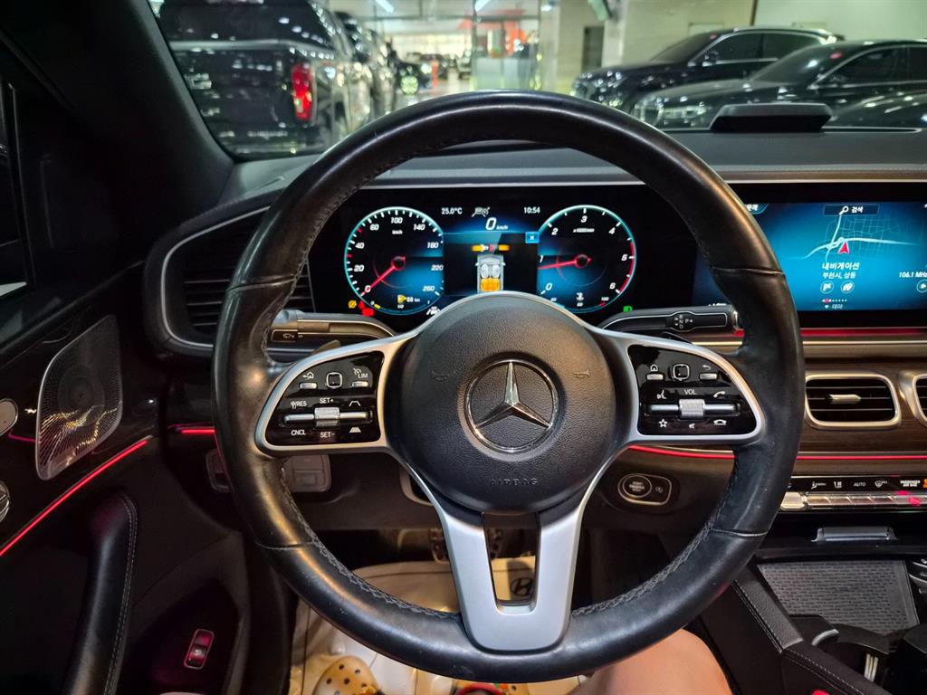 Mercedes Benz GLE Class - Vista 6