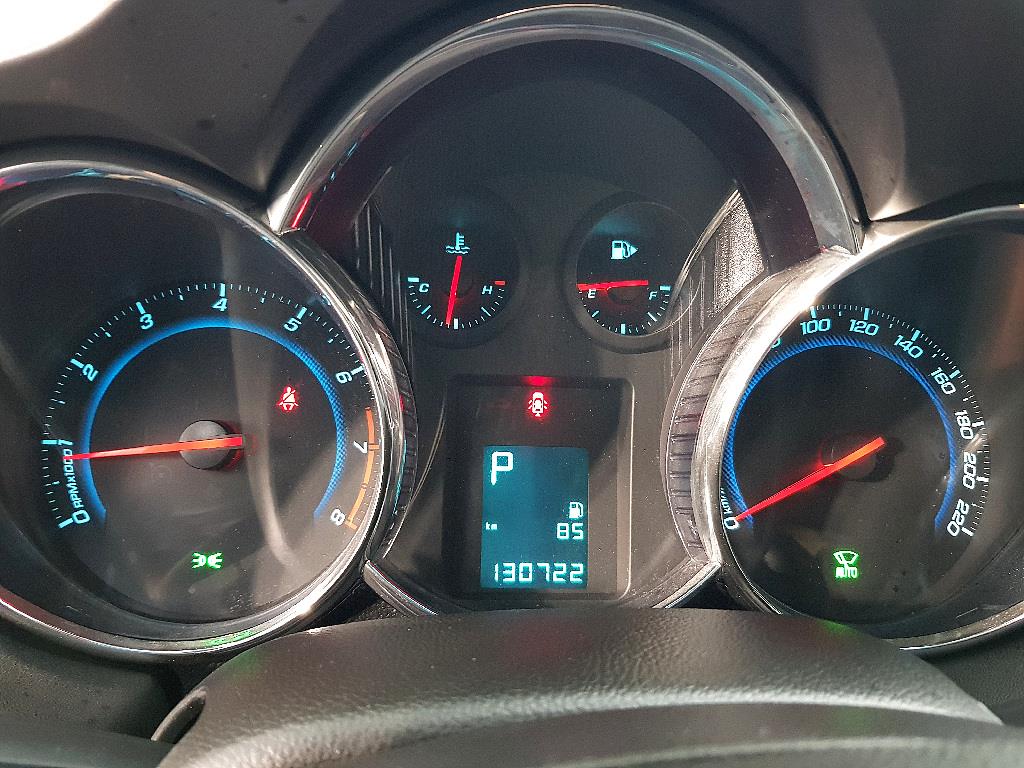 Chevrolet Cruise - Vista 7
