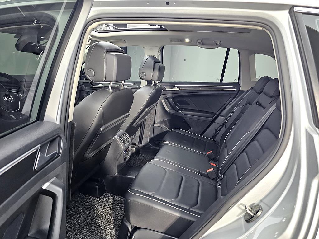 Volkswagen Tiguan - Vista 9