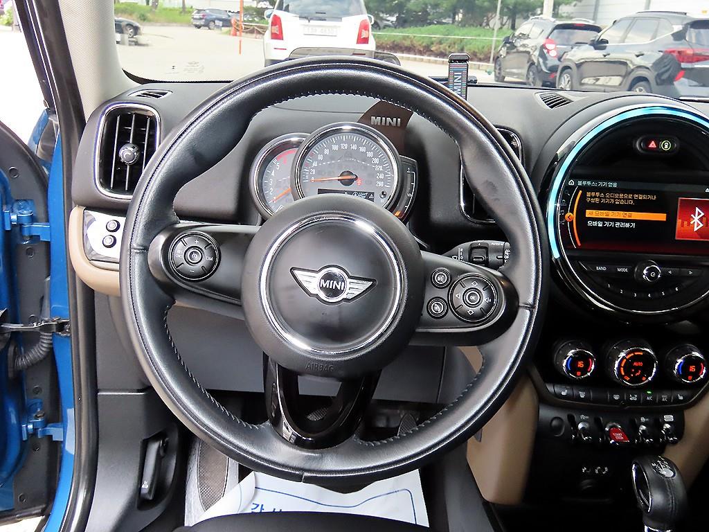 Mini Countryman - Vista 8