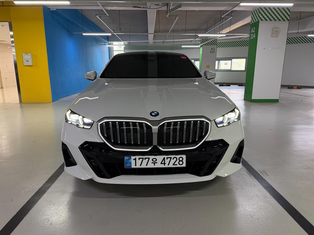 BMW 5 Series 2025 Blanco - Importación desde Corea - HF Imports Iquique - Foto 1