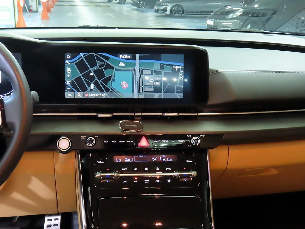 KIA Carnival - Vista 11