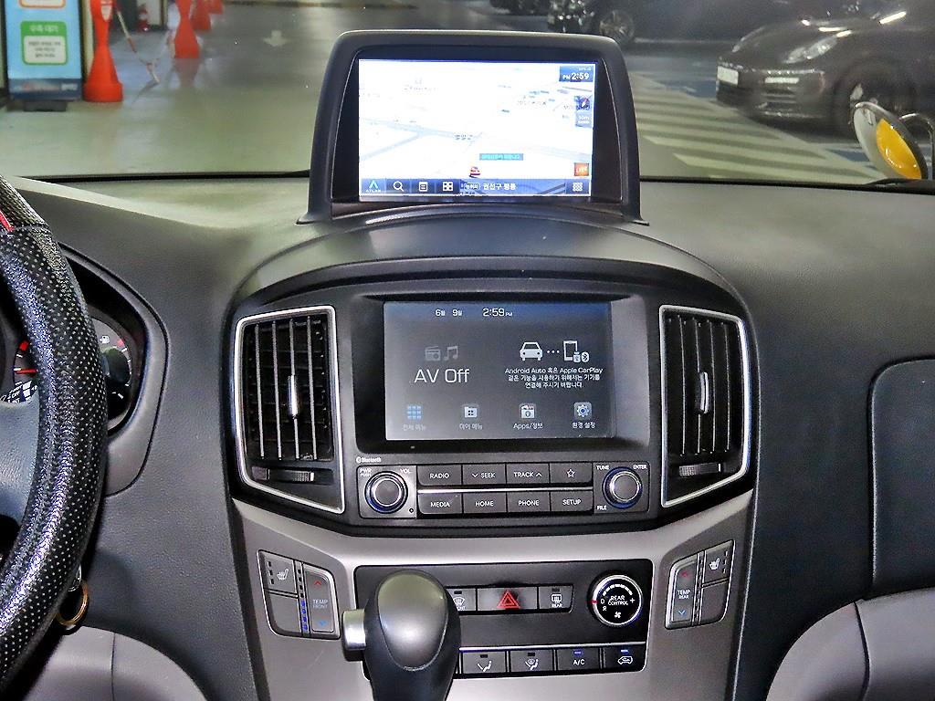 HYUNDAI Starex - Vista 11