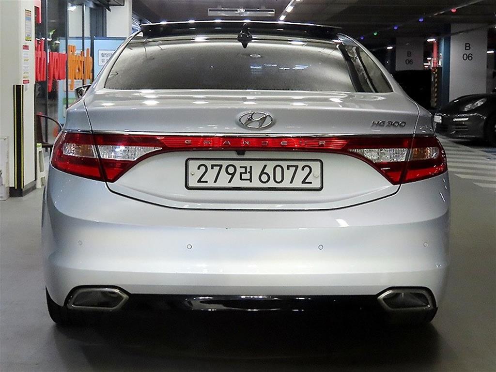 HYUNDAI Grandeur - Vista 5