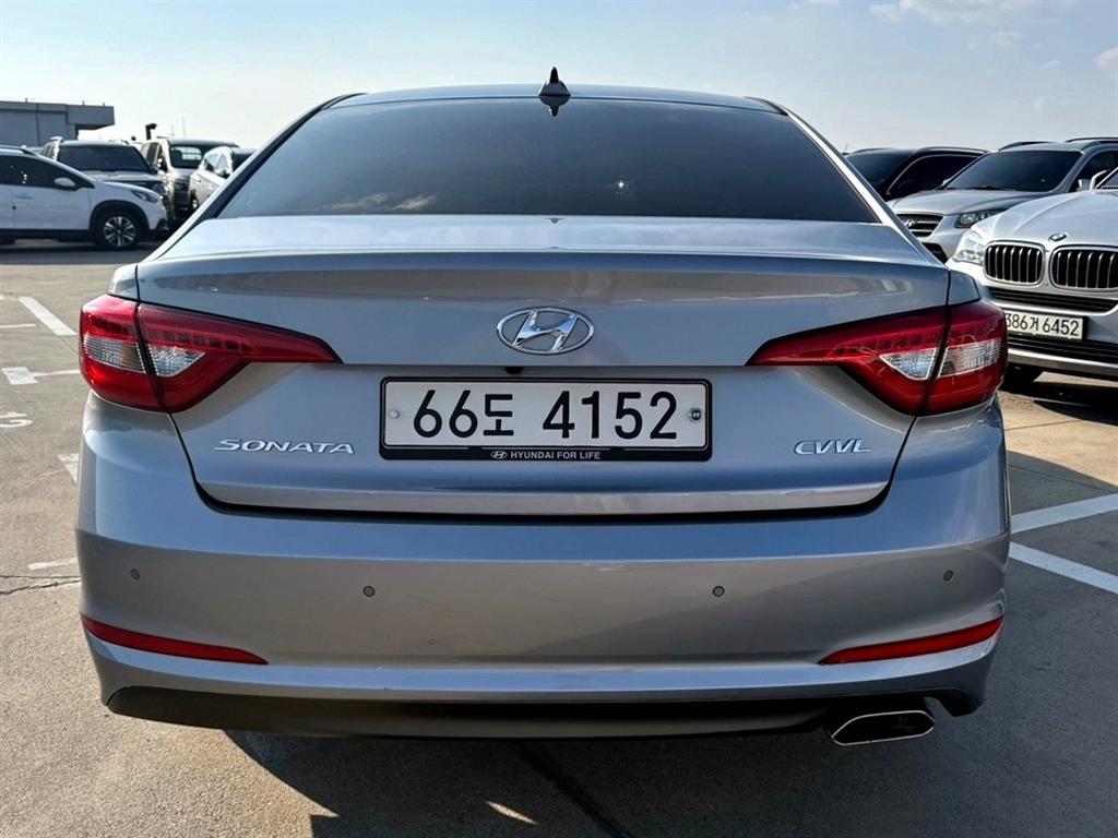 HYUNDAI Sonata - Vista 3