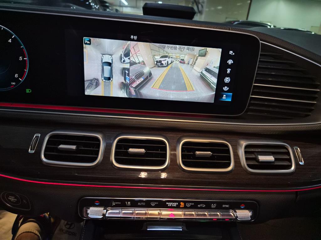 Mercedes Benz GLE Class - Vista 9