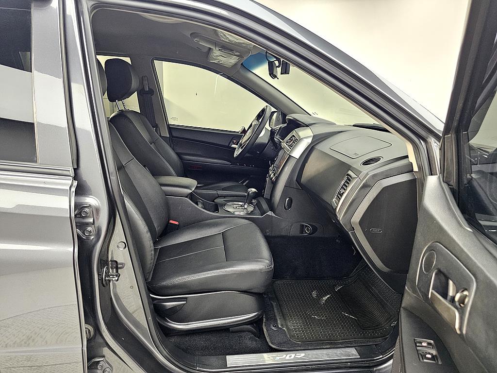 Ssangyong Korando - Vista 11