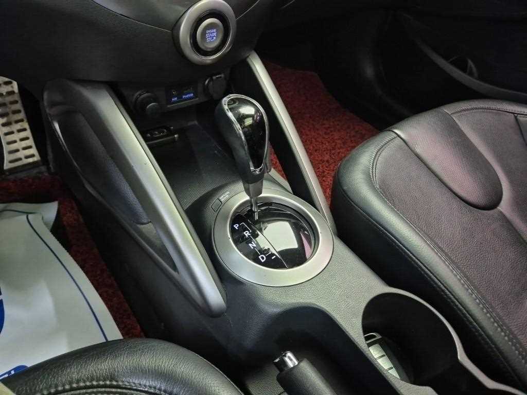 HYUNDAI Veloster - Vista 8