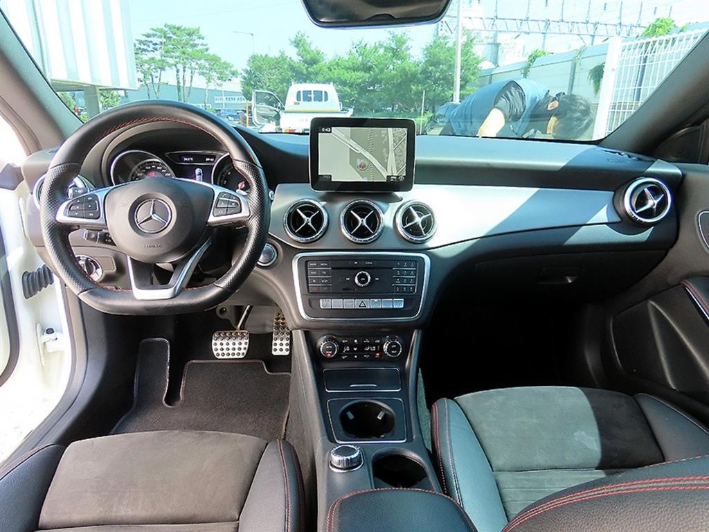 Mercedes Benz CLA Class - Vista 7