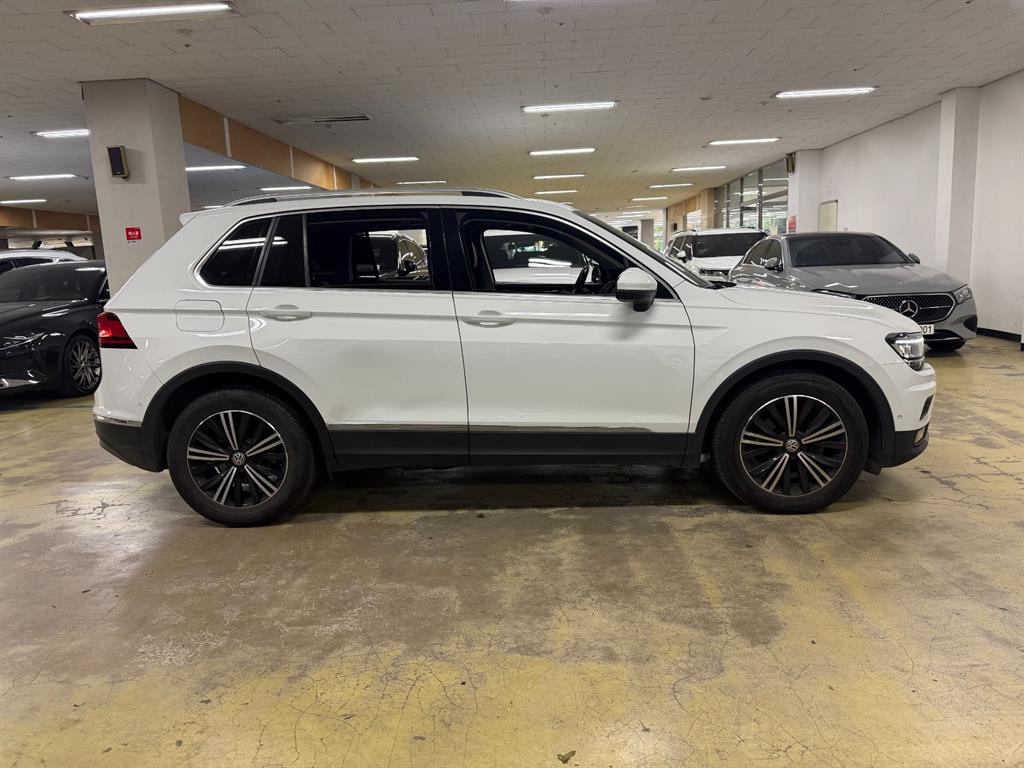 Volkswagen Tiguan - Vista 5