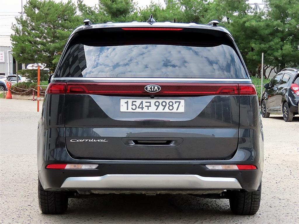 KIA Carnival - Vista 4
