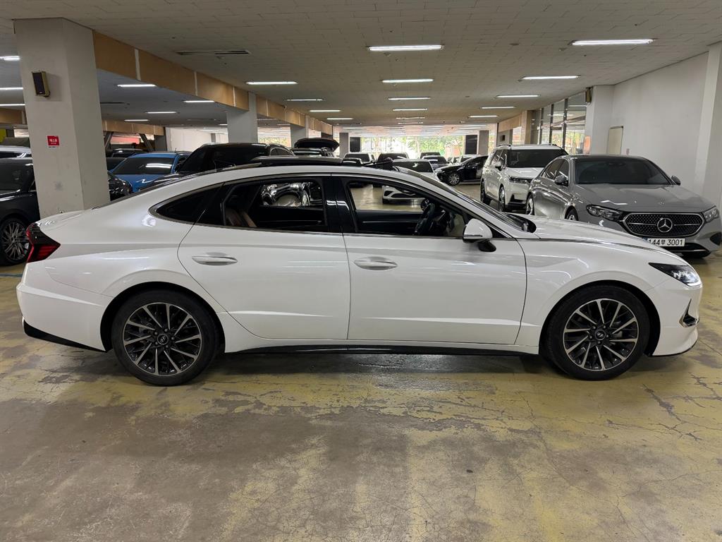HYUNDAI Sonata - Vista 5