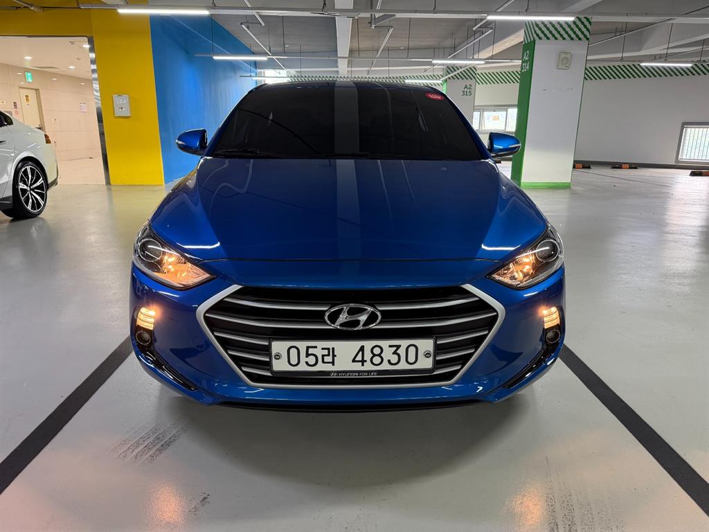 HYUNDAI Avante 2018 Azul - Importación desde Corea - HF Imports Iquique - Foto 1
