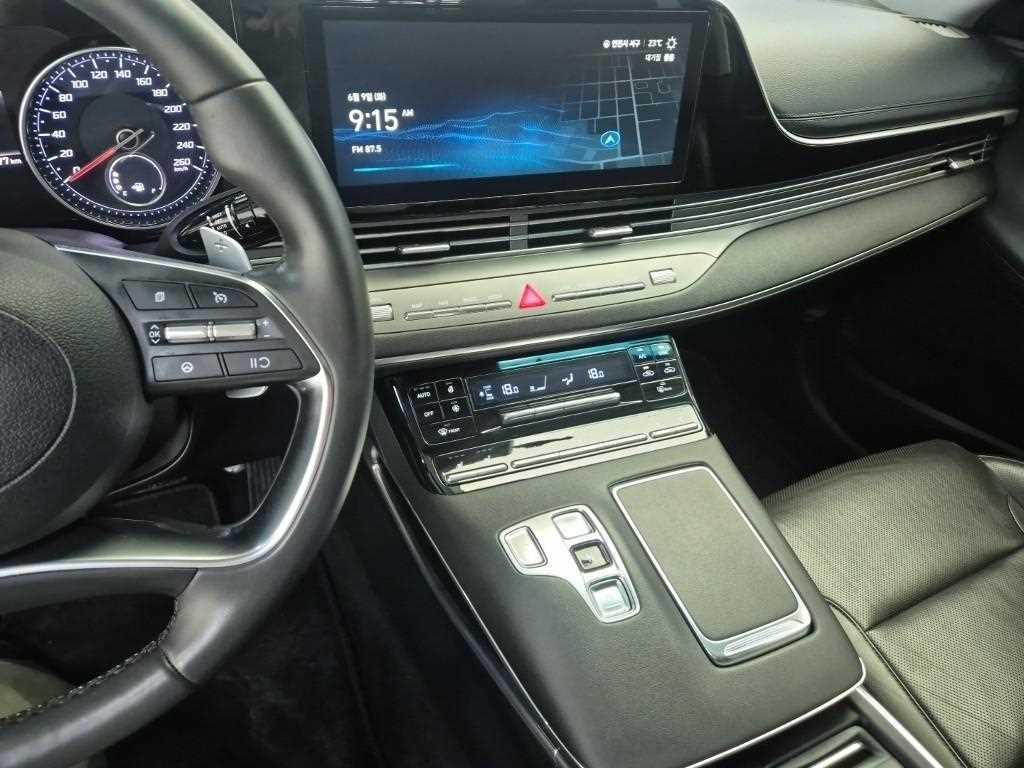 HYUNDAI Grandeur - Vista 10