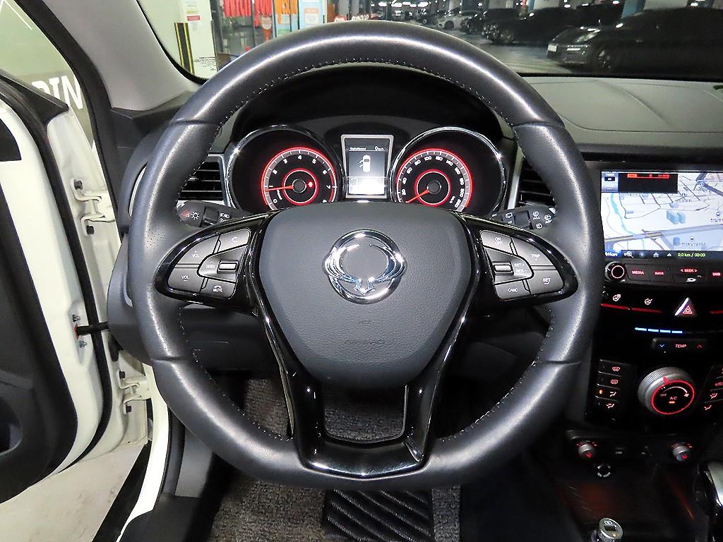 Ssangyong Tivoli - Vista 8