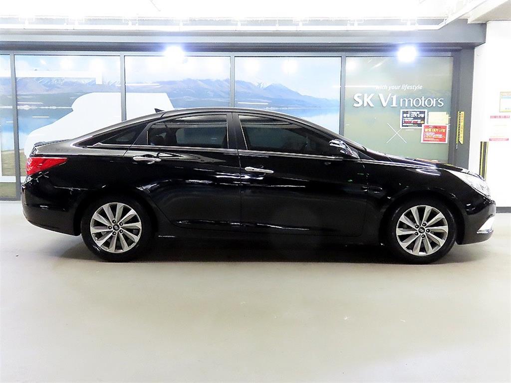HYUNDAI Sonata - Vista 3