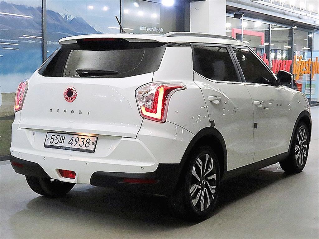 Ssangyong Tivoli - Vista 4