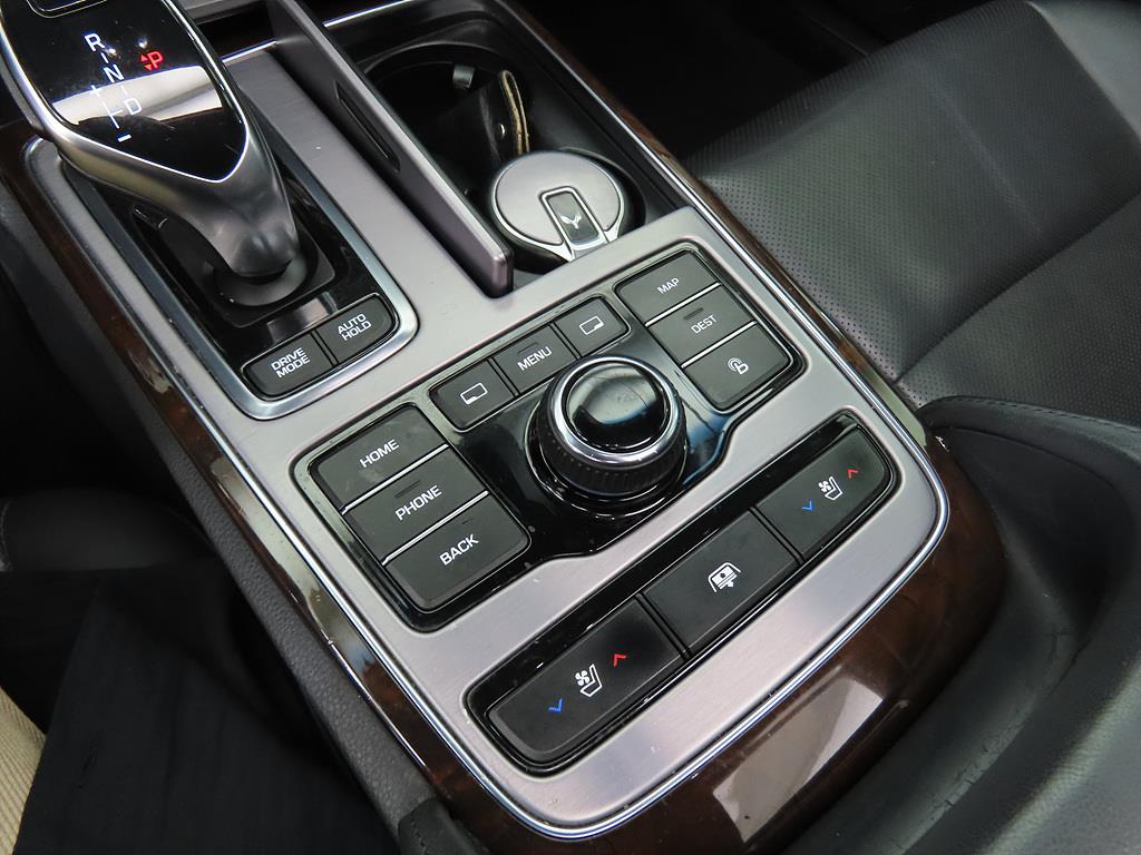 HYUNDAI Equus - Vista 11