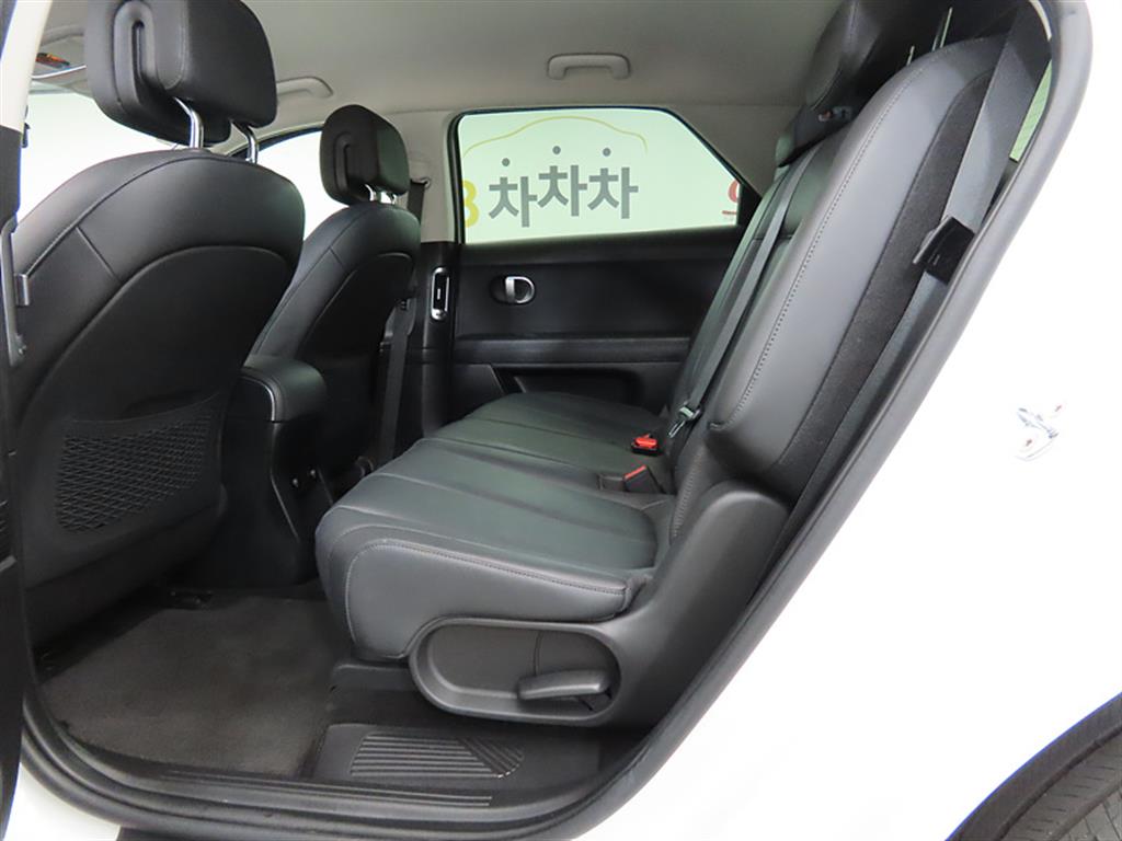 HYUNDAI Ioniq 5 - Vista 6