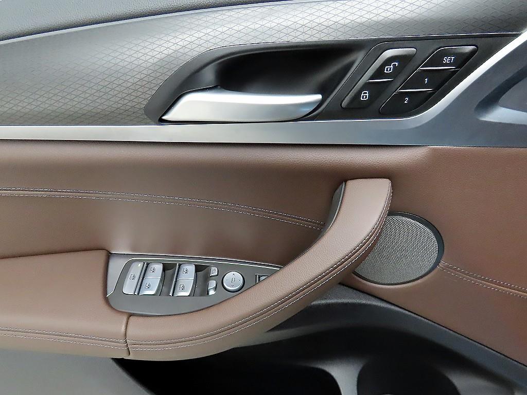 BMW X4 - Vista 11