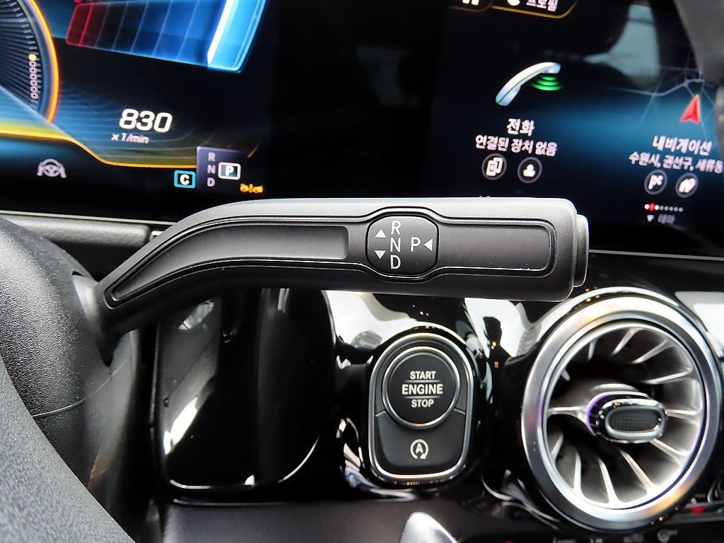 Mercedes Benz GLA Class - Vista 10