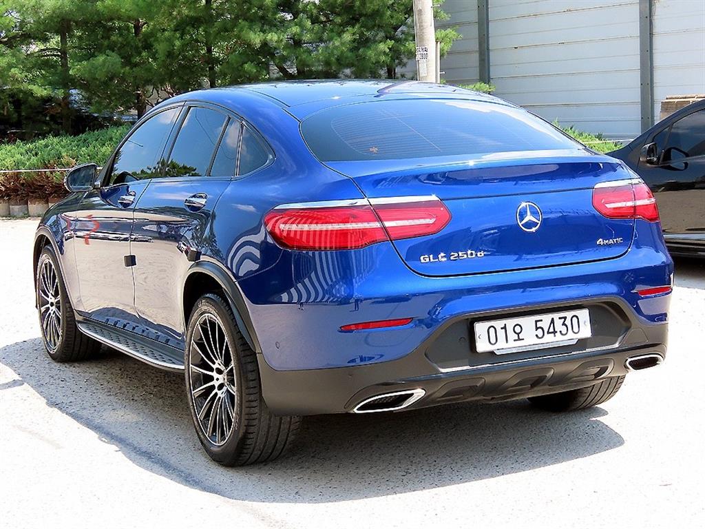 Mercedes Benz GLC Class - Vista 3