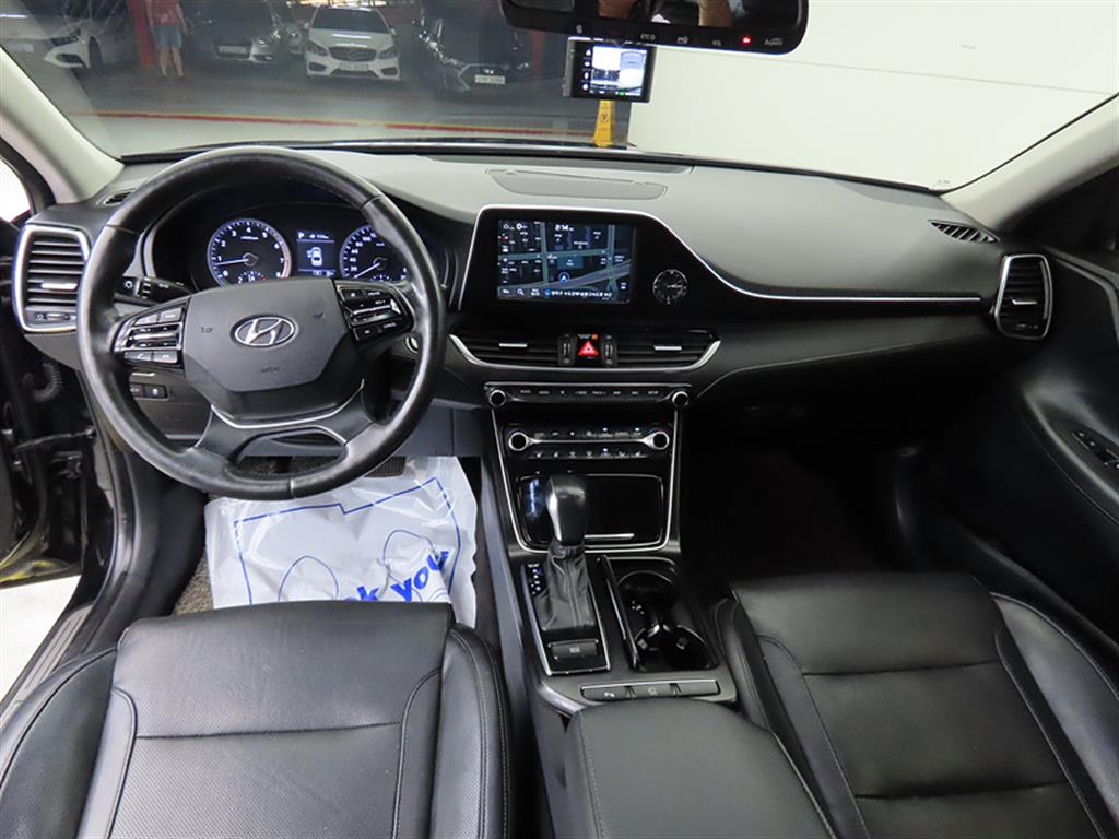 HYUNDAI Grandeur - Vista 7