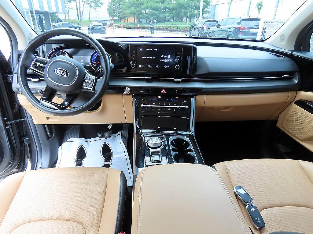 KIA Carnival - Vista 7