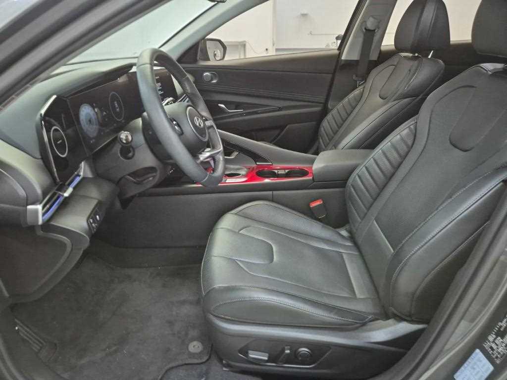 HYUNDAI Avante - Vista 11