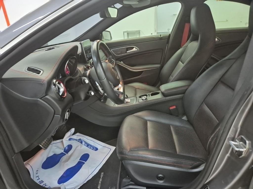 Mercedes Benz CLA Class - Vista 11