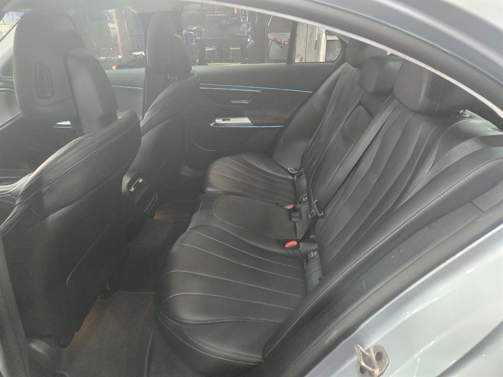 Mercedes Benz E class - Vista 7