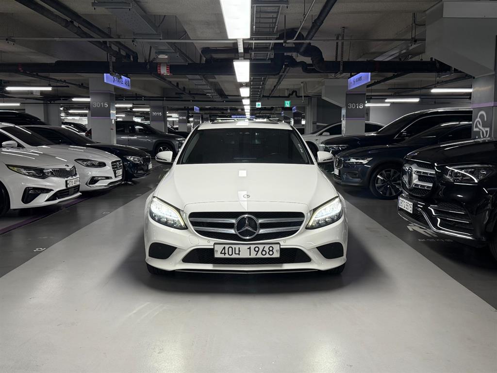 Mercedes Benz C Class 2019 Blanco - Importación desde Corea - HF Imports Iquique - Foto 1