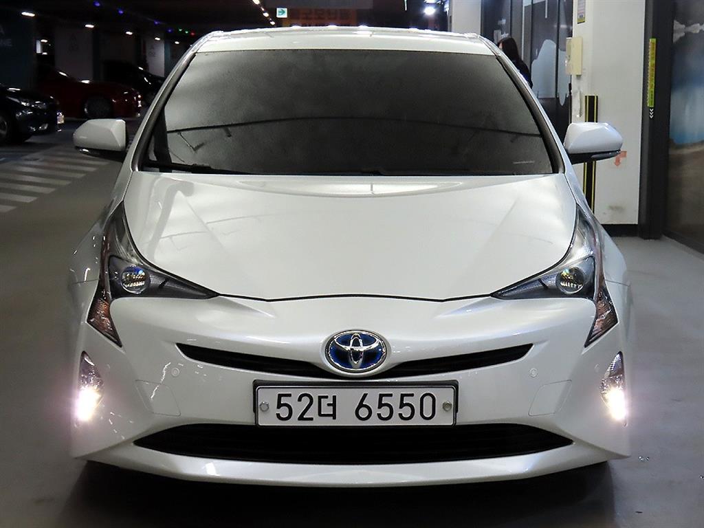Toyota Prius 2018 Blanco - Importación desde Corea - HF Imports Iquique - Foto 1