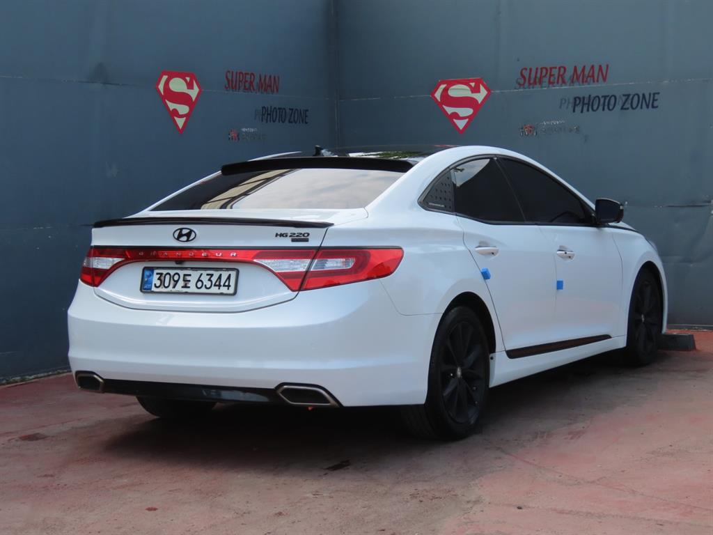 HYUNDAI Grandeur - Vista 5