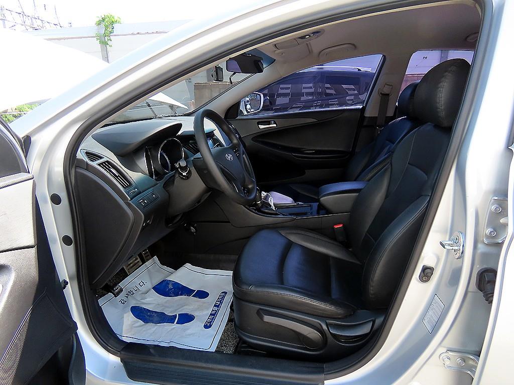 HYUNDAI Sonata - Vista 5