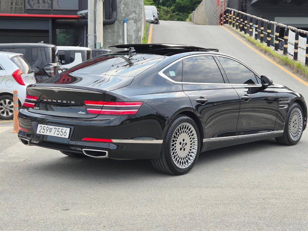 Genesis G80 - Vista 4