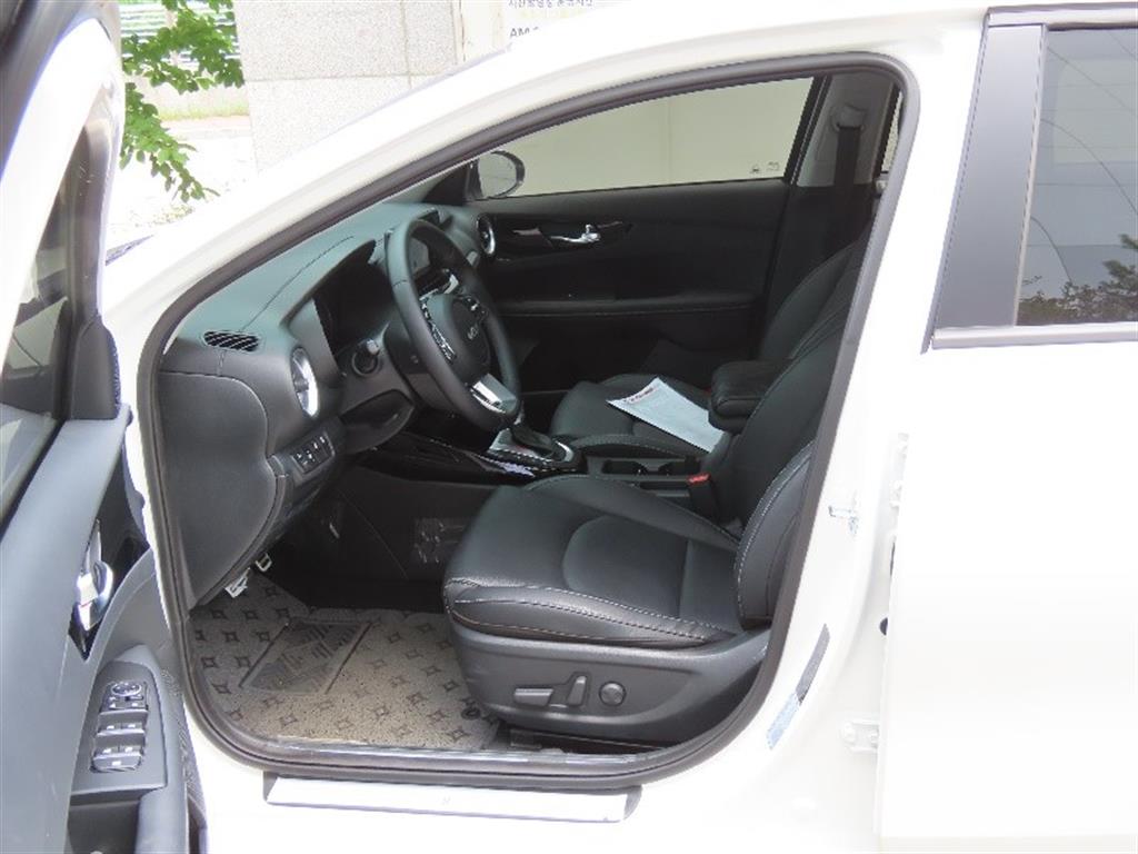 KIA K3 2024 Blanco - Importación desde Corea - HF Imports Iquique - Foto 13