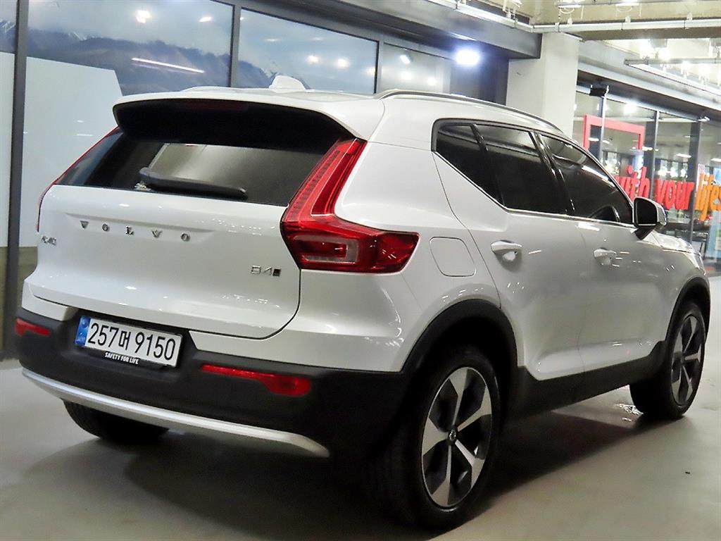 Volvo XC40 - Vista 4