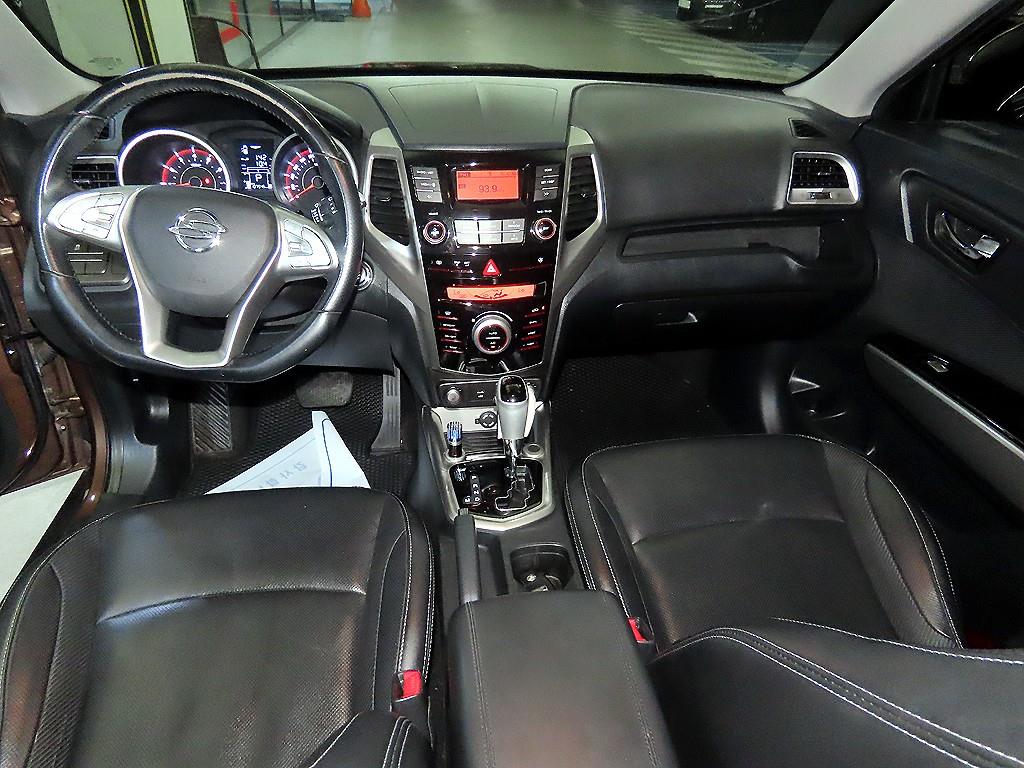 Ssangyong Tivoli - Vista 10