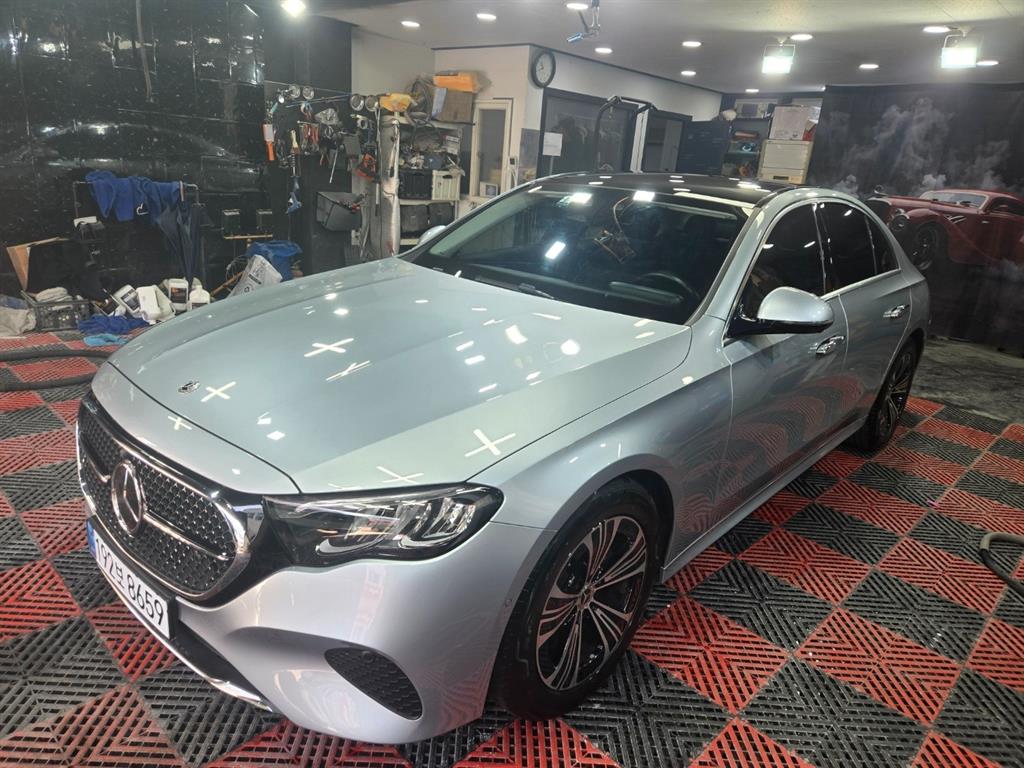 Mercedes Benz E class - Vista 2
